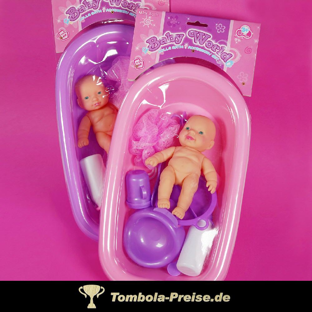 Baby-Puppe in Wanne